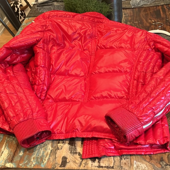 SALE! EUC MONCLER moto-style puffer jacket/Red Hot & Ready for Whatever Weathah! - Picture 17 of 17